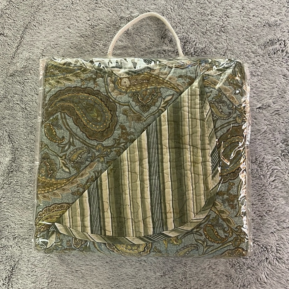 Green Mint Paisley Quilt Small Throw quilted cream